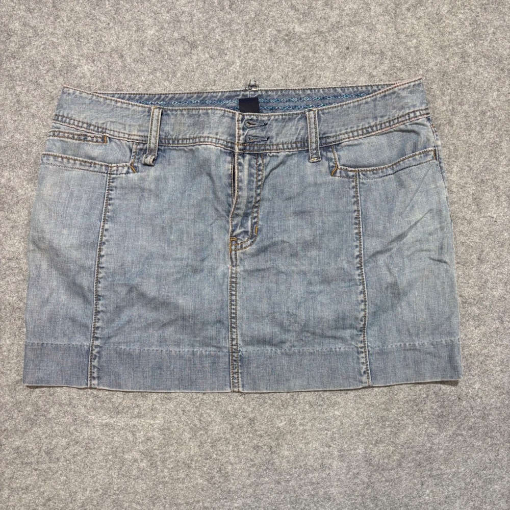 Gap Womens Light Wash Denim Mini Skirt Size 12 Blue Embroidered Waist Y2K Style